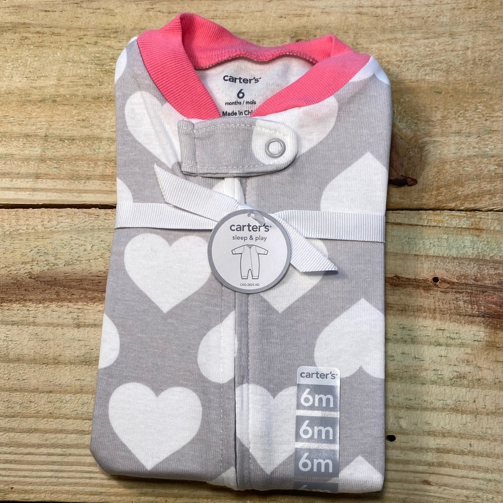🧸2/$16-Carter’s Sleep and Play with Hearts 💕